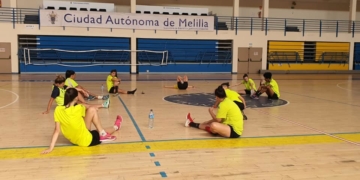 Jugadoras de la primera plantilla del Torreblanca, en una de sus últimas sesiones de entrenamientos.