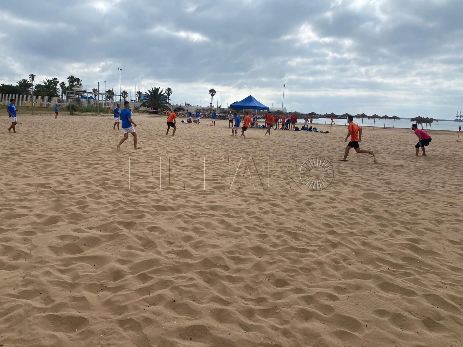 Buenos partidos en la fase regular en el fútbol playa melillense