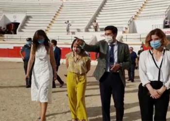 La secretaria de Estado de Migraciones consternada por la situación de la plaza de toros