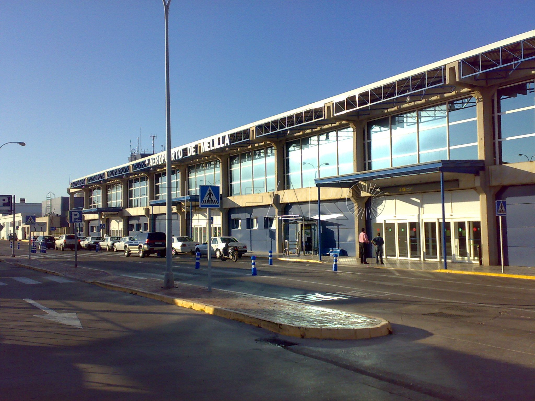 El Gobierno modifica obligación servicio público de tres rutas aéreas con Melilla