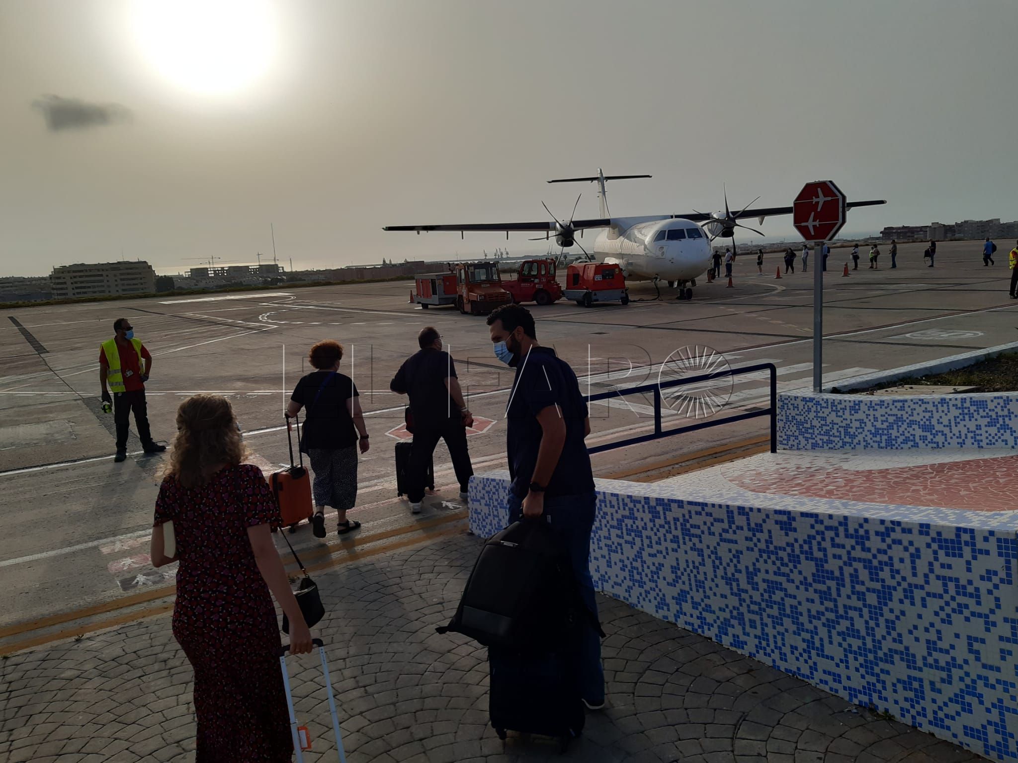 Hasta 1.200 euros por hacer Melilla-Madrid en avión para no residentes