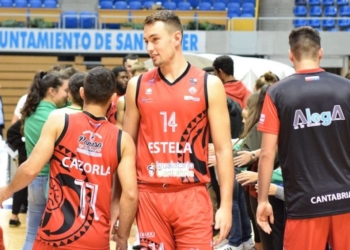 El nuevo jugador del Decano, en uno de los partidos de la pasada temporada.