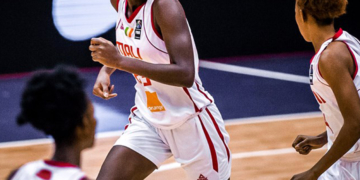 Las jugadoras africanas aportarán centímetros a la escuadra lasaliana en su debut en la Liga Femenina 2.