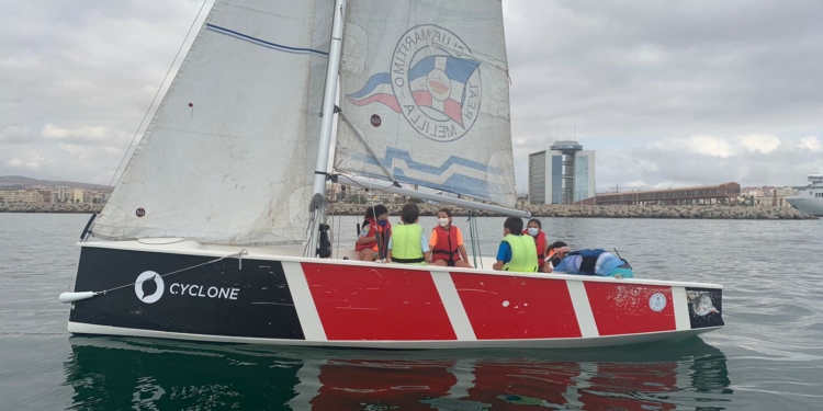 Una nueva promoción de alumnos disfrutan de los cursos náuticos