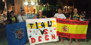 Componentes de la expedición melillense una vez realizada la hazaña.