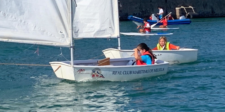 El Club Marítimo da la bienvenida a la séptima promoción de sus cursos