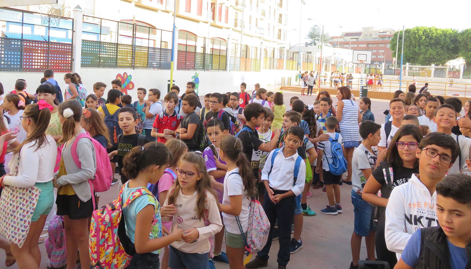 Desdoble de clases para que los alumnos vayan en 2 turnos diferentes por la mañana