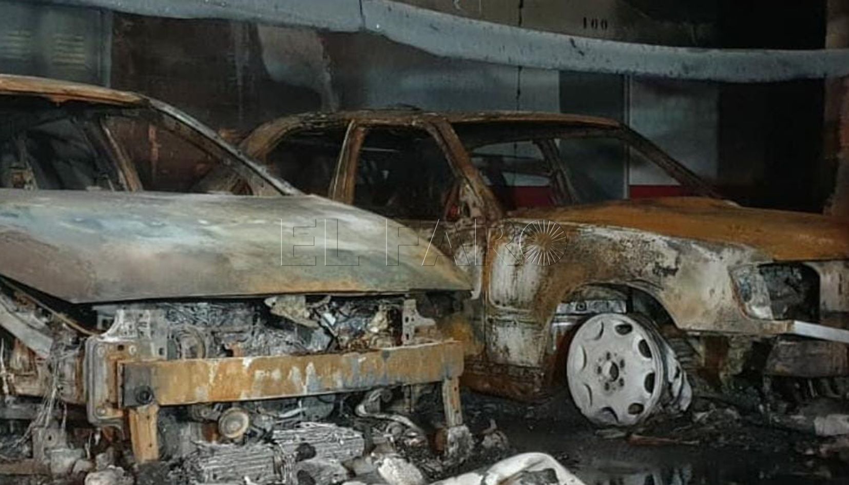 Desalojan un edificio tras un incendio en un garaje de la urbanización de LoGüeno