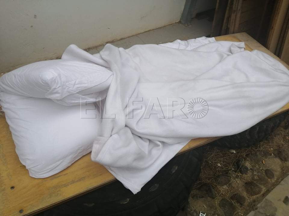 CETI SOS: confinados bajo hacinamiento y durmiendo bajo el cielo raso