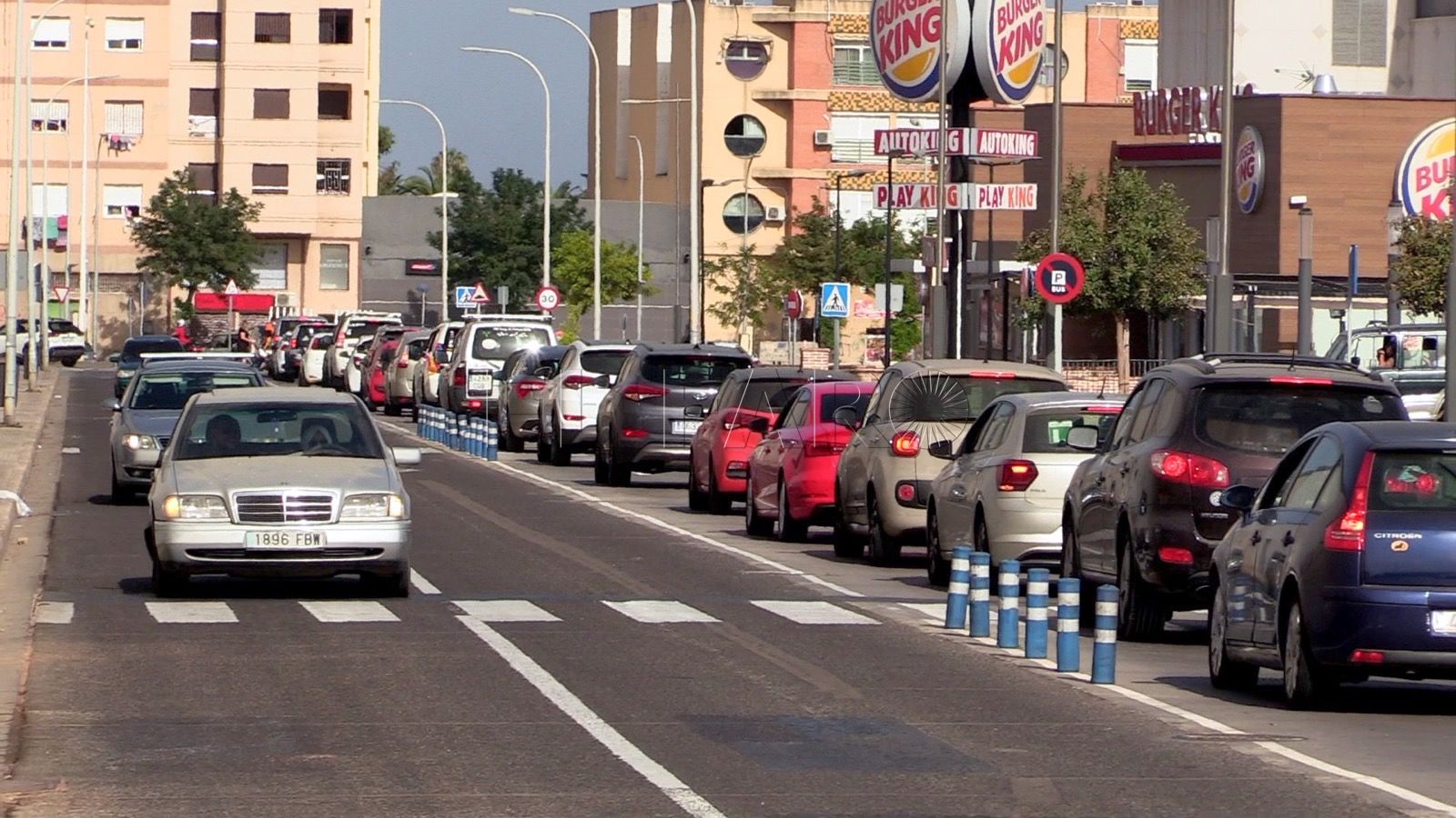 Los vecinos del Real protestan, por segunda vez, con una caravana