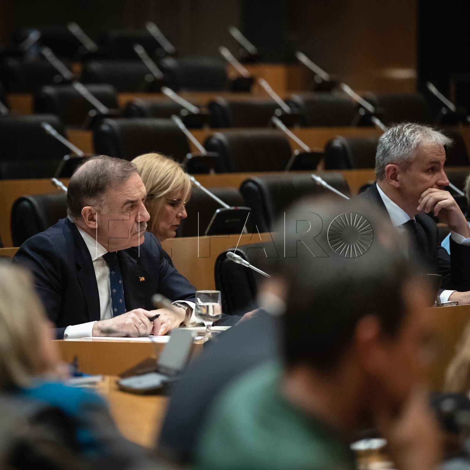 Díaz de Otazu pide a Defensa que prorrogue dos años el fin del compromiso de los militares de Tropa y Marinería