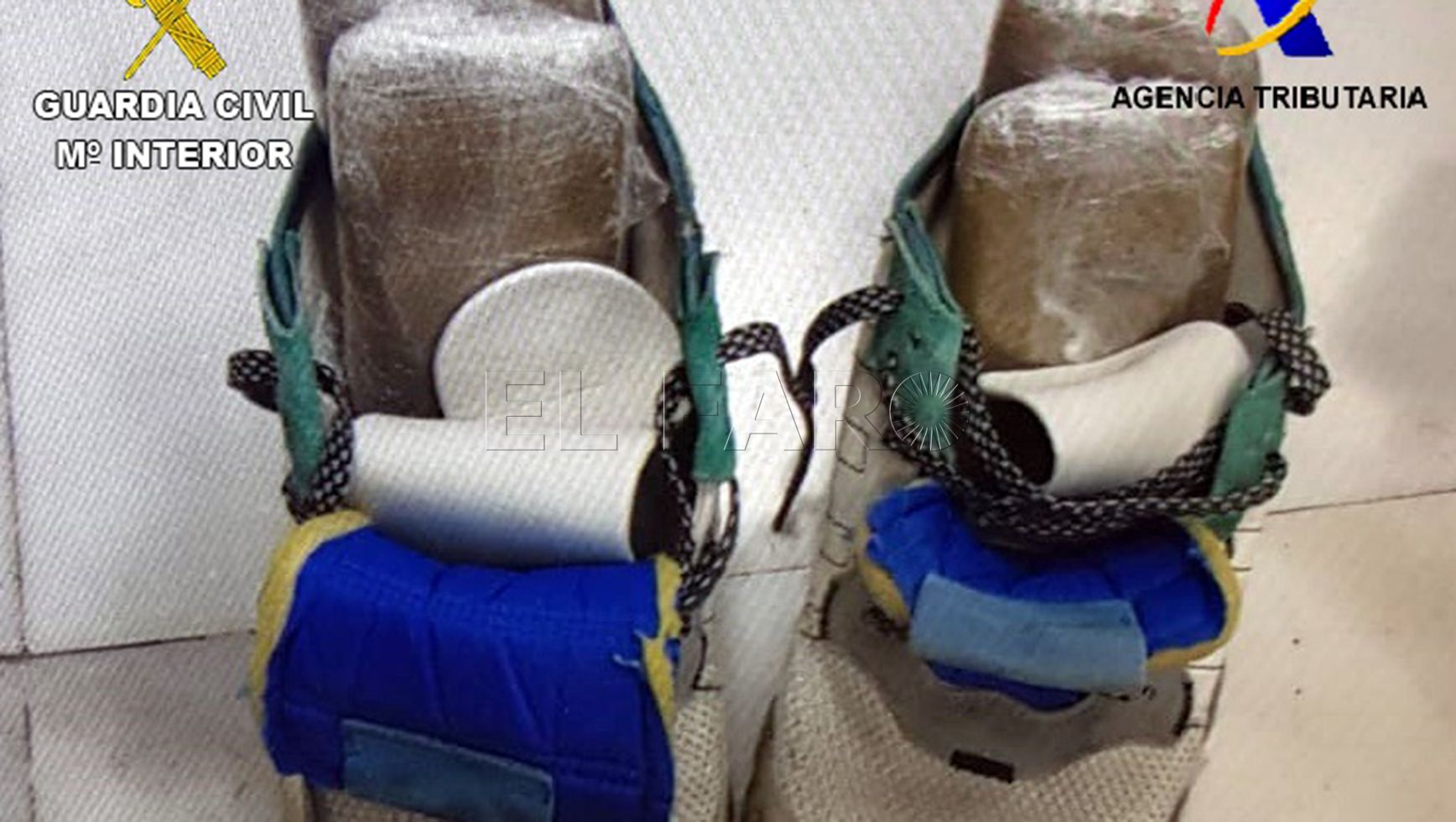 Detenidas en el aeropuerto dos personas que ocultaban droga en zapatillas y calzoncillos