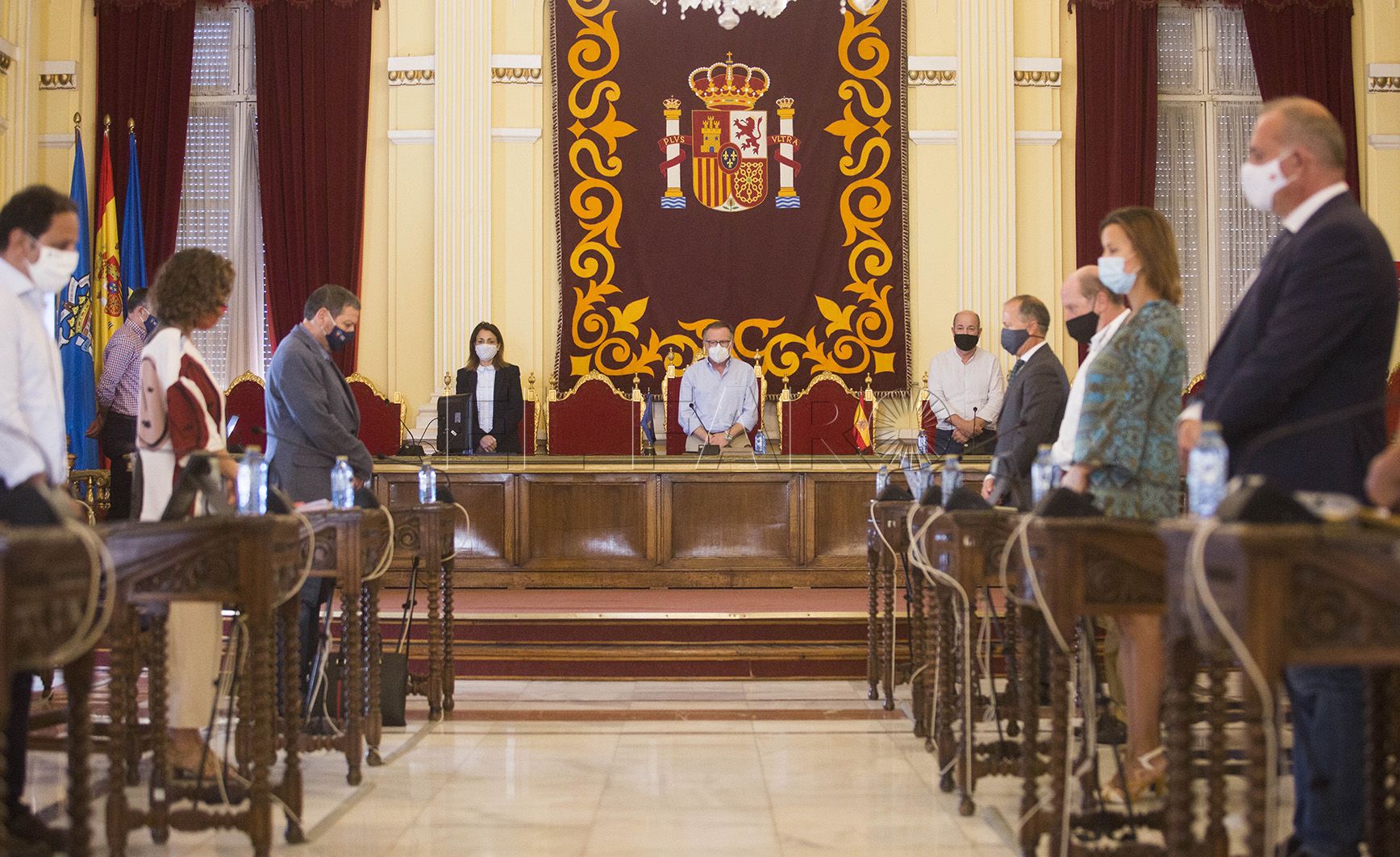 Gobierno y oposición se enzarzan por la gestión de la crisis sanitaria del Covid