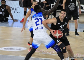 Tras la derrota en Palencia, la escuadra melillense buscará su primera victoria, en liga en el partido de esta noche,