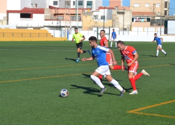 Imagen del partido que enfrentó en la jornada de ayer entre melillenses y granadinos.