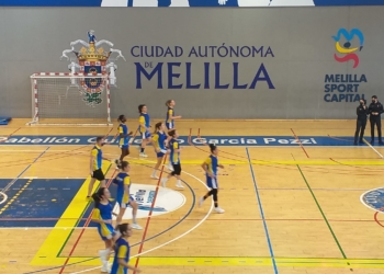 Las melillenses, en el calentamiento de su partido ante el Castellón.