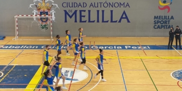 Las melillenses, en el calentamiento de su partido ante el Castellón.