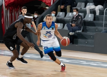Los melillenses jugaron, en momentos puntuales, unos buenos minutos de baloncesto ante los murcianos.