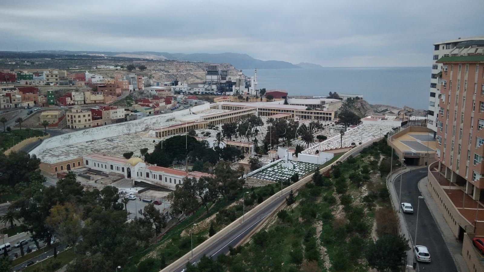 Localizan a los familiares del hombre que falleció en su domicilio de Melilla