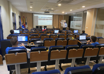 Muchos técnicos locales tienen la oportunidad de seguir creciendo.