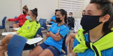Jugadoras de la primera plantilla del Torreblanca.