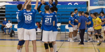 Jugadores de la escuadra melillense, en la celebración de uno de los puntos.