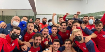 Celebración del equipo esteponero, en La Espiguera.