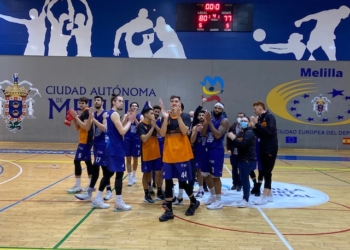 Celebración de los jugadores estudiantiles del último triunfo liguero.