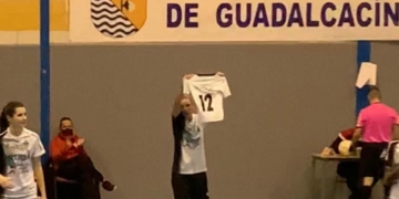Dedicatoria de María Aguilas, a Andrés jr.