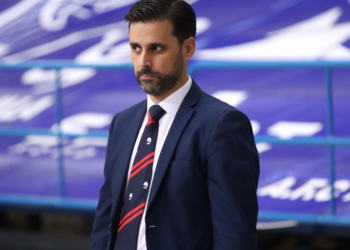Alejandro Alcoba, técnico del Decano de la Liga LEB Oro.