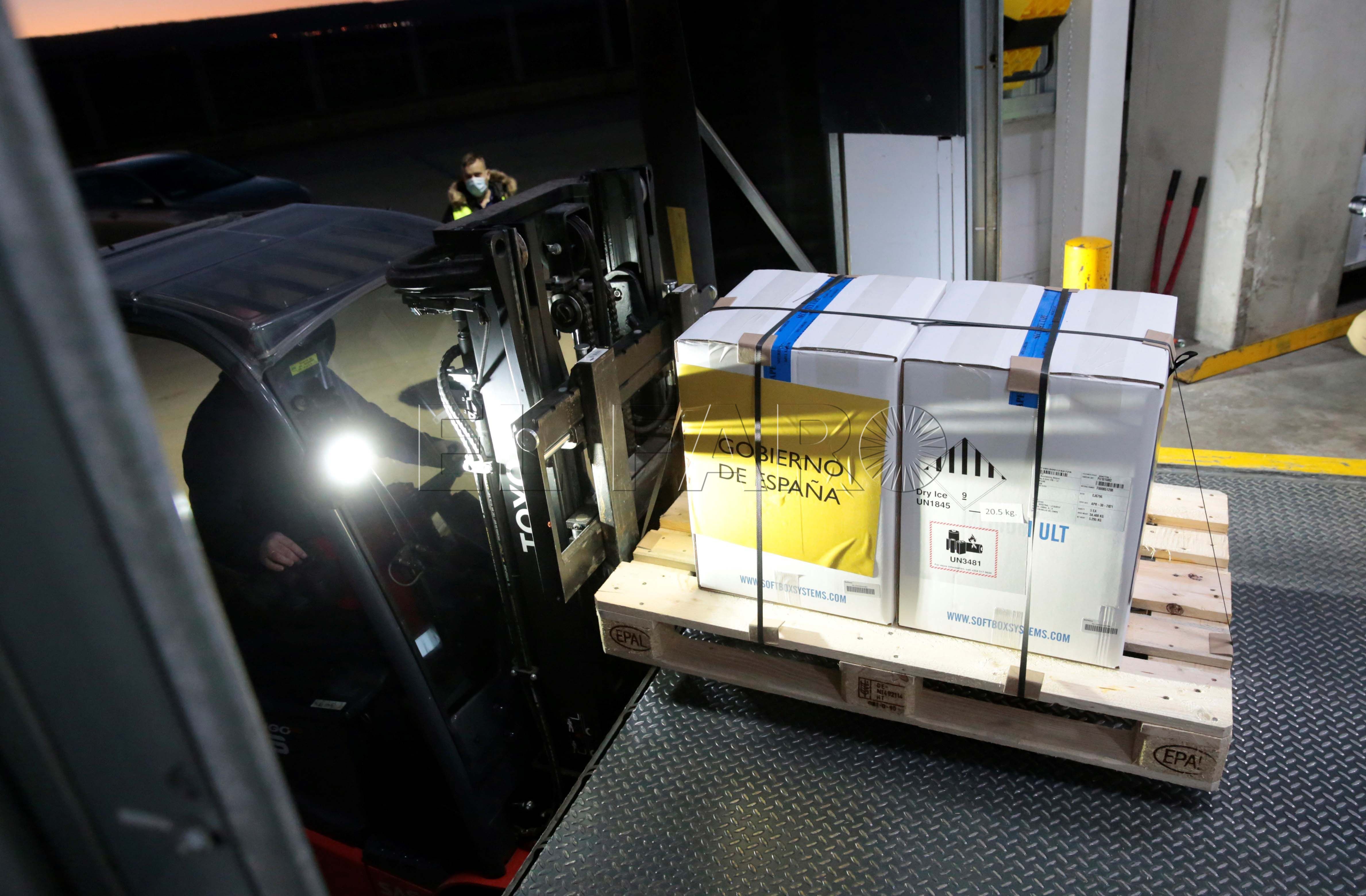 Las comunidades recibirán a partir del lunes y cada semana 350.000 dosis de la vacuna contra el Covid-19