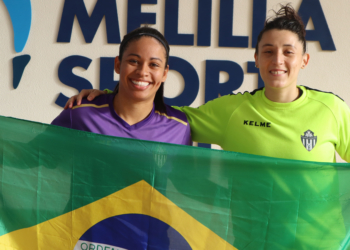 Tanto Sara Soares como Emilly Marcondes se sienten orgullosas de poder enfundarse la camiseta de la selección nacional de su país.