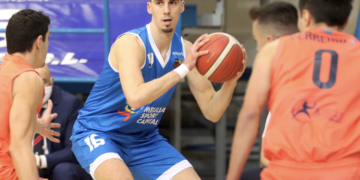 El alero bosnio pudo disfrutar de minutos de juego en el partido frente al Liberbank Oviedo Baloncesto, que finalizó con derrota de la escuadra melillense.