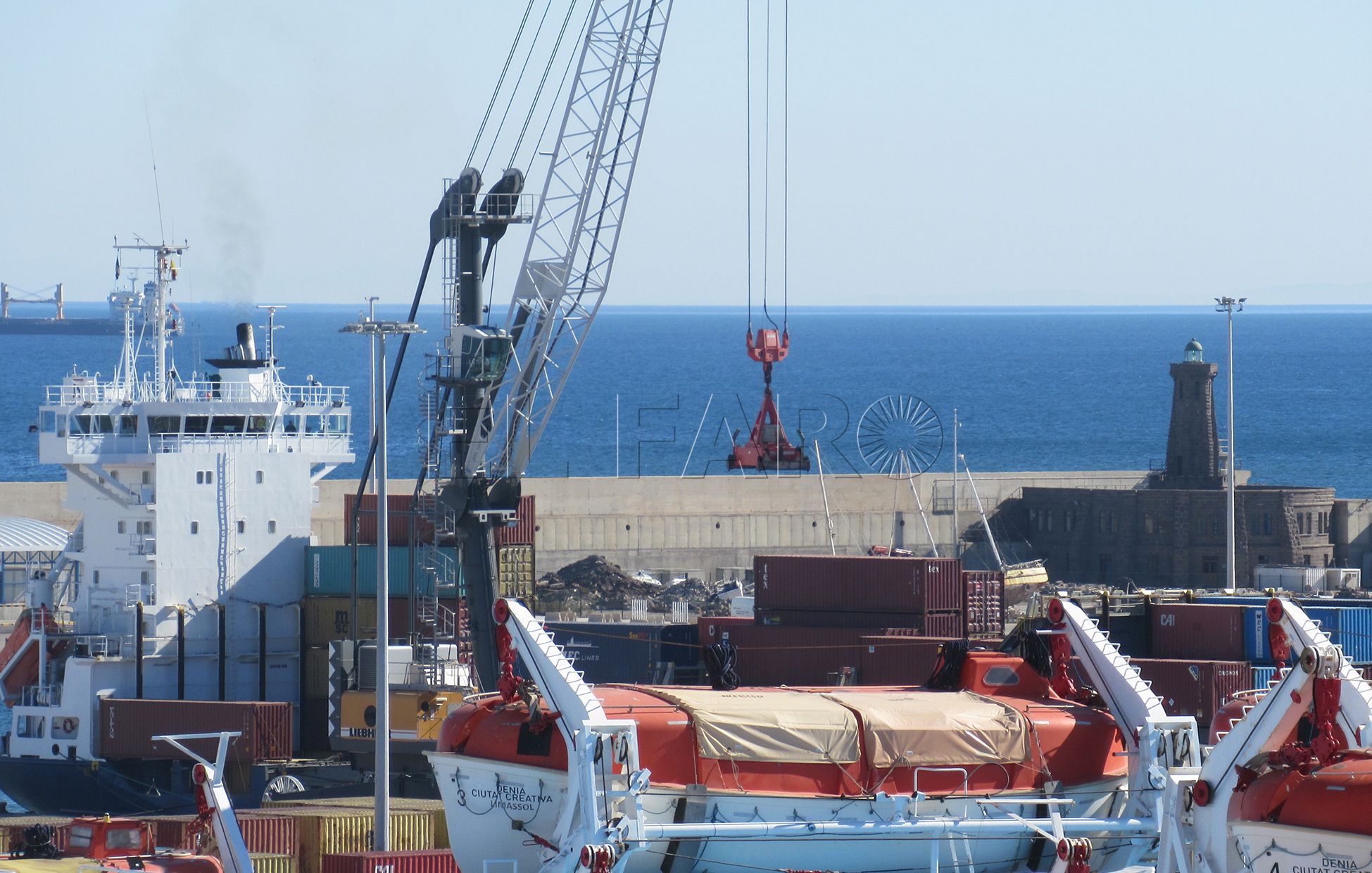 El tráfico portuario en Melilla sigue en caída: un 33,46% en un año
