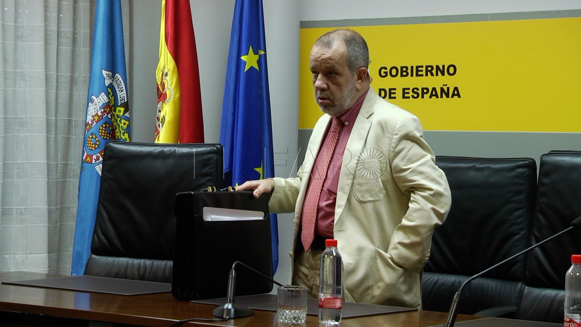 El Defensor cree que no se ha resuelto la situación del CETI de Melilla