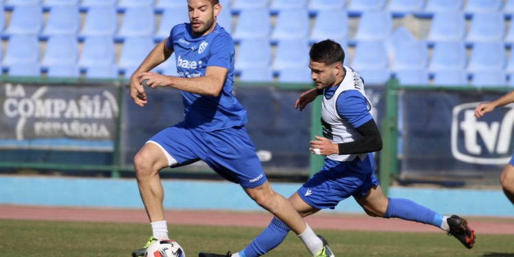 Los nuevos jugadores azulinos ya se entrenan junto a sus compañeros