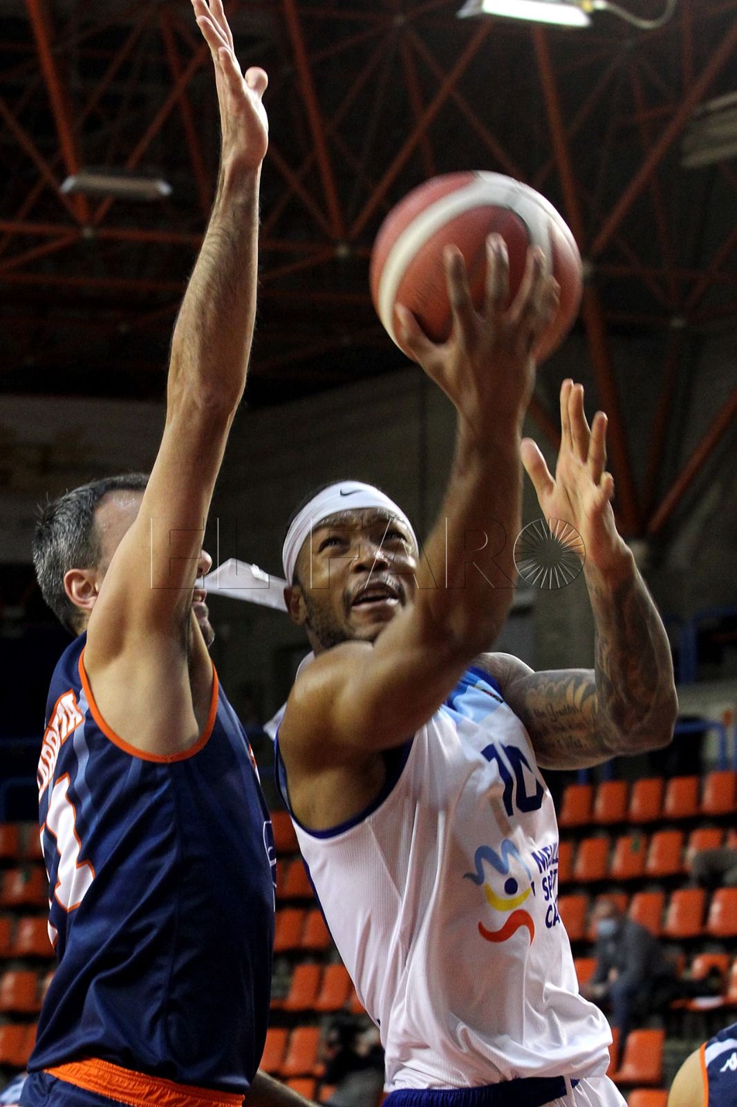 Un Melilla de dos caras vence con sufrimiento en Burgos