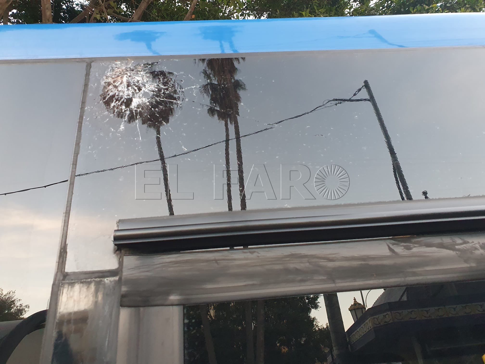 La COA denuncia otro apedreamiento a uno de sus autobuses