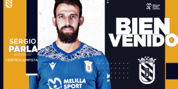 Infografía del fichaje del centrocampista de la UD Melilla.