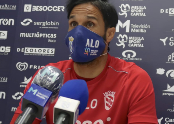 Aloisio, en la rueda de prensa oficial de la UD Melilla.