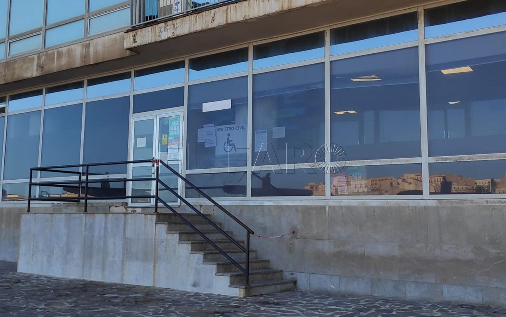 La falta de personal y de espacio en el Registro Civil demoran los trámites