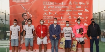 Imágenes de la entrega de trofeos y de las finales masculina y femenina.
