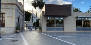 Fachada de la entidad melillense.
