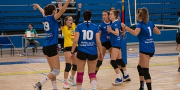 Los cadetes del Torreblanca CF lograron golear a los anfitriones en el debut en el Campeonato de España.