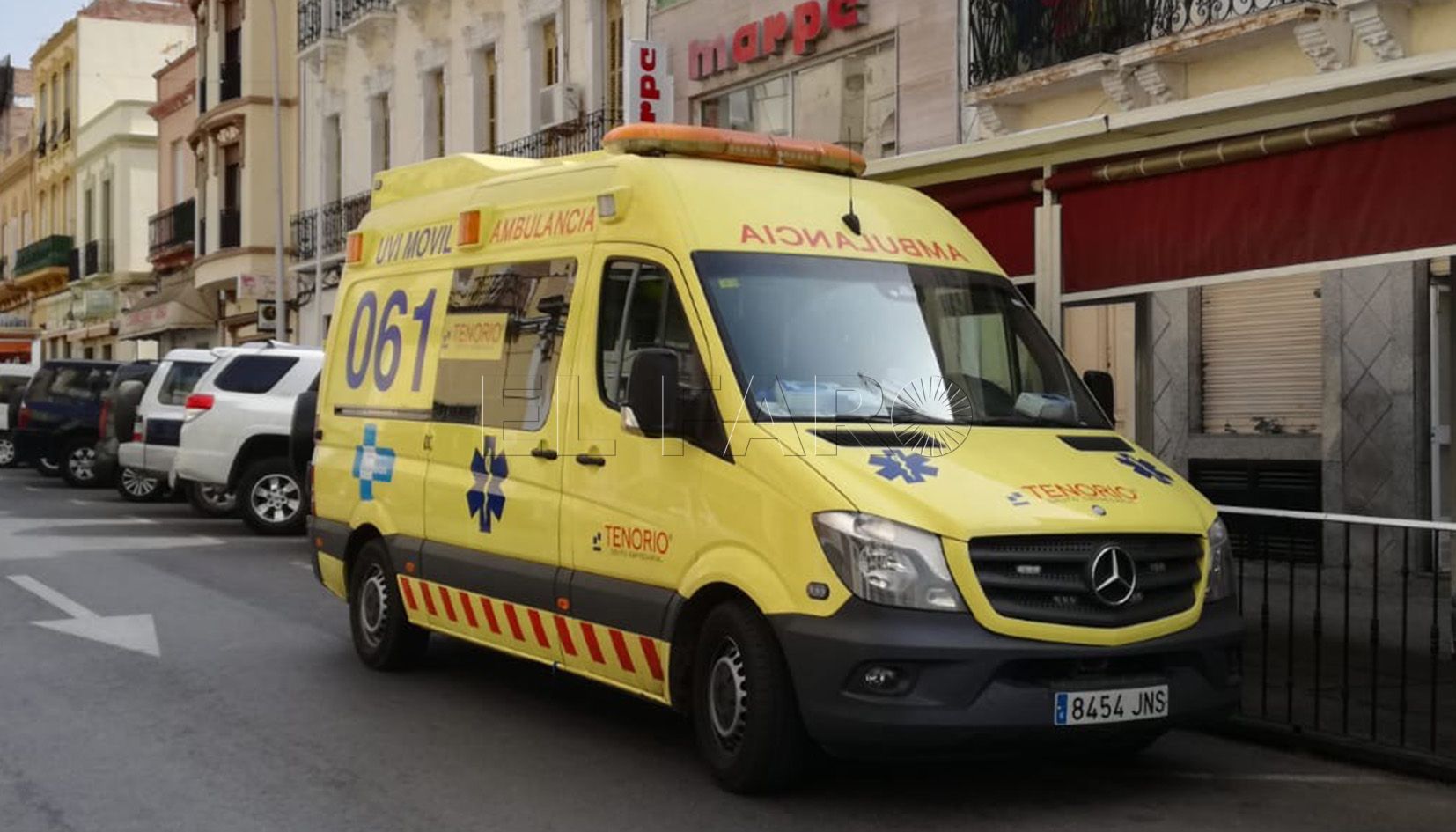 Moh defiende el contrato de ambulancias: hay un vehículo más, dos profesionales más indefinidos y más días de servicio