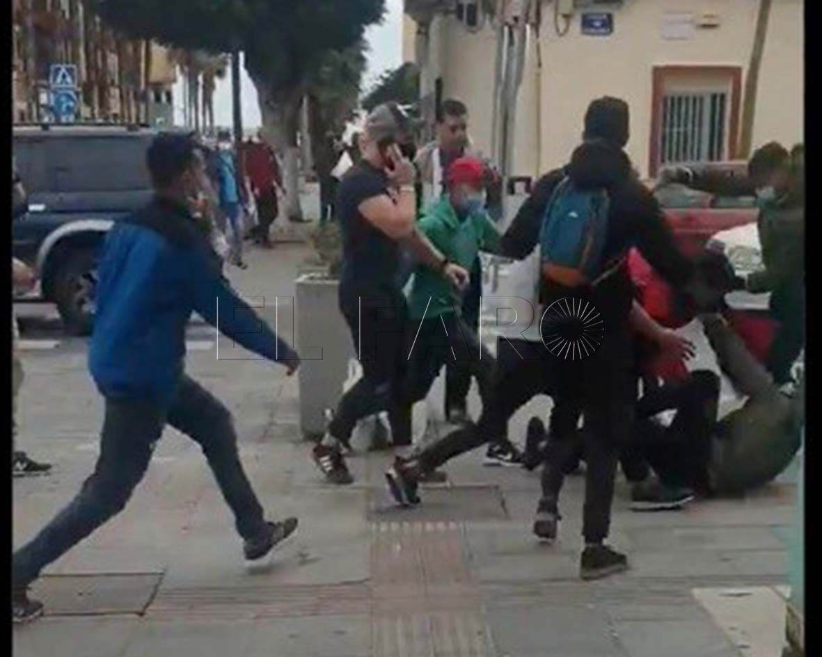 Una riña tumultuaria se salda con tres detenidos, uno de ellos con lesiones leves por arma blanca