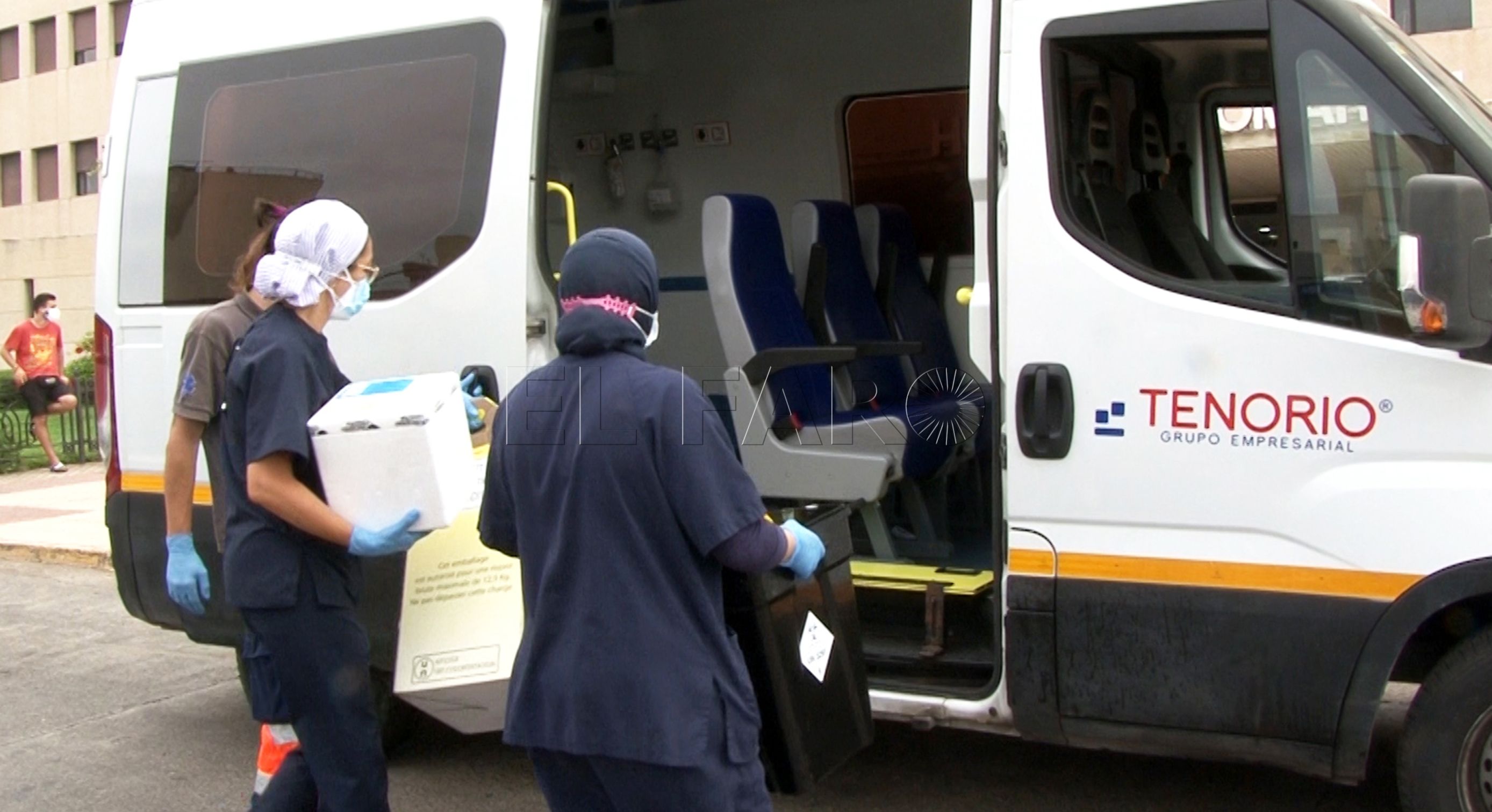 El personal sanitario, agotado tras un año de estrés y sobrecarga y sin ver el fin a esta situación