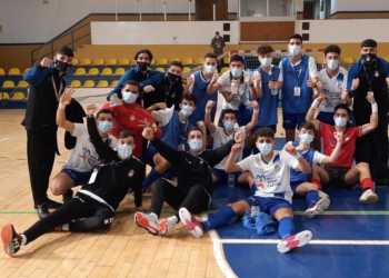 Celebración de la permanencia por parte del MSC Peña Real Madrid.