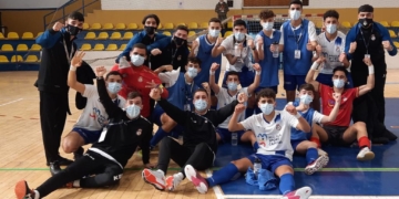 Celebración de la permanencia por parte del MSC Peña Real Madrid.