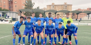 Uno de los onces iniciales de los melillenses.